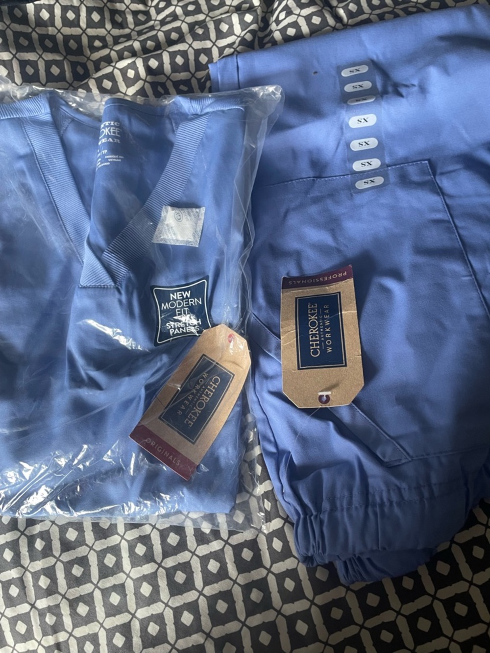 Cherokee women’s Scrub Pants & Top - Blue